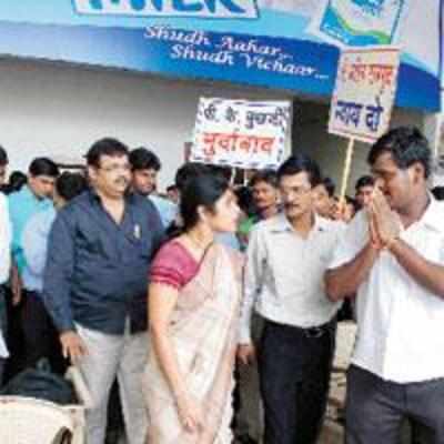 '˜127 sacked employees of Dwarka Milk to be reinstated in three months'
