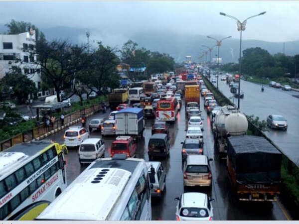 Motorists fume over pathetic condition of Sanpada underpass