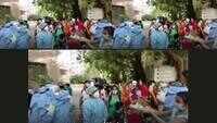 MP: After recovering from Covid-19, Indore survivor performs 'aarti' of doctors in Indore 