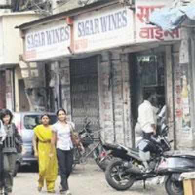 Azad Maidan constable has something to wine about'¦