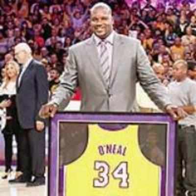 Lakers hang Shaquille O'Neal's No. 34 jersey in the rafters