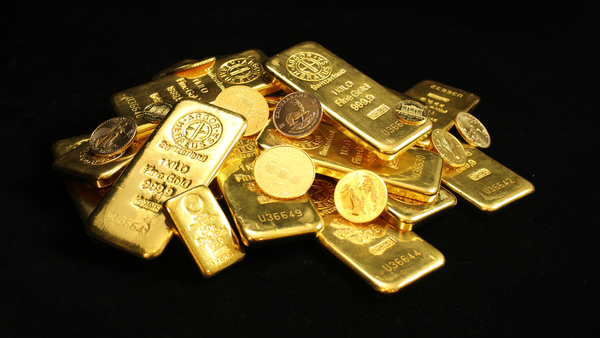 Scientists finally discover why gold never loses its shine after thousands of years
