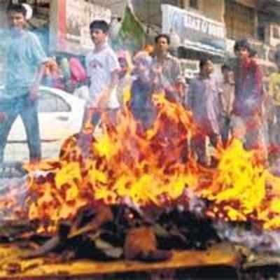 Power cuts spark riots in Karachi