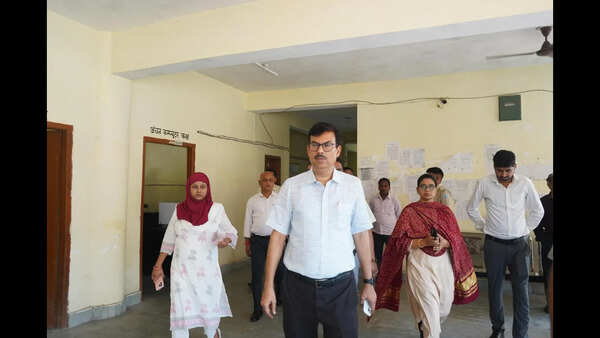 East Singhbhum DC directs officials to make field visits twice a week