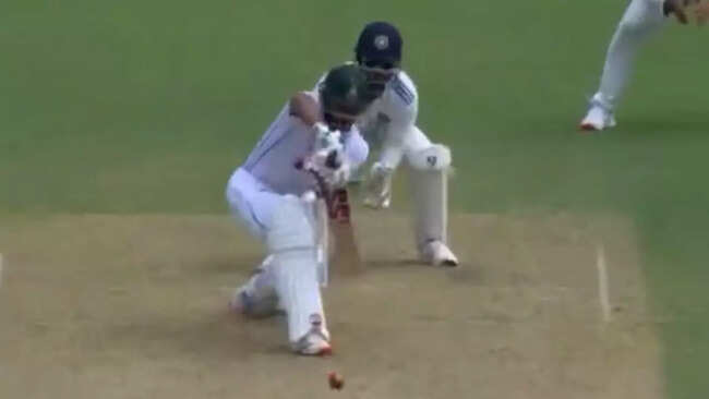'Aage daalna padega': Rishabh Pant's guidance helps R Ashwin set a new record with a key dismissal - Watch