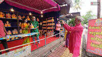 With pomp and gaiety, devotees in Pune bring home Bappa dressed in traditional attire 