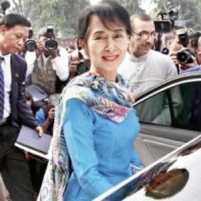 Mahatma would have insisted that India stand by us: Suu Kyi