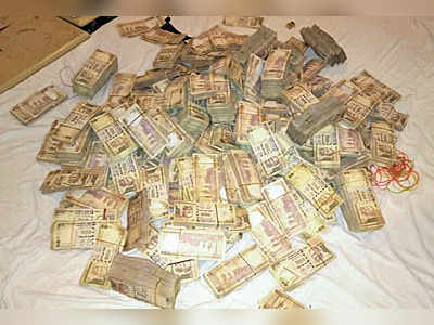 Demonetised notes worth Rs 4.9 crore seized, 3 detained