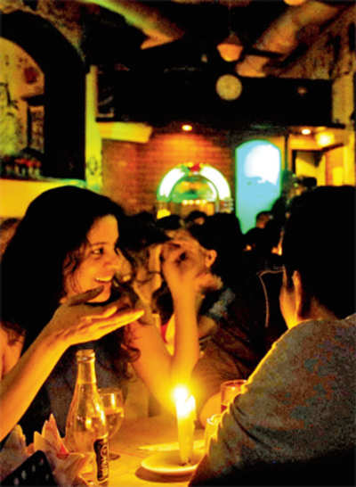 State curbs licence raj to give Mumbai its night-life back