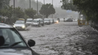 Rain lashes parts Delhi, brings respite from scorching heat 