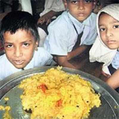 Municipal school students served khichdi with worms