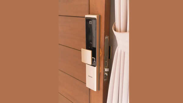 Why Smart Door Locks Are Becoming Popular in Modern Homes