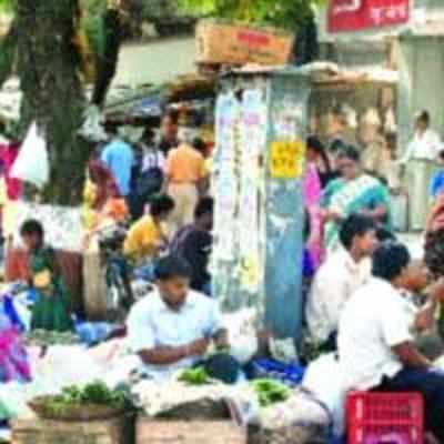 NMMC General Body approves hawkers' policy despite opposition