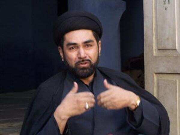 Shia cleric’s passport suspended over proposed Iraq visit