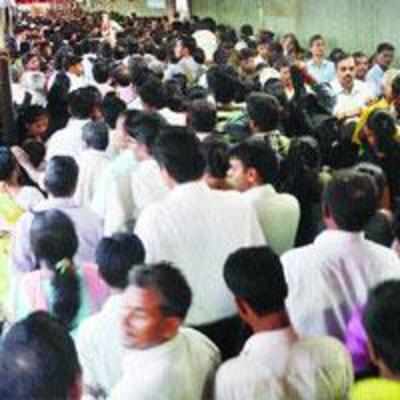 BJP, Rail Pravasi Sangh threaten stir if commuters' demands are not met