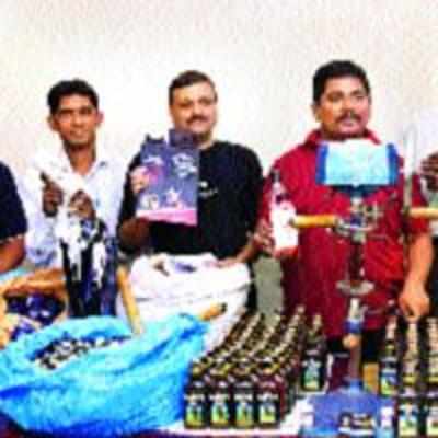 Panvel excise team seizes duplicate liquor worth `98k