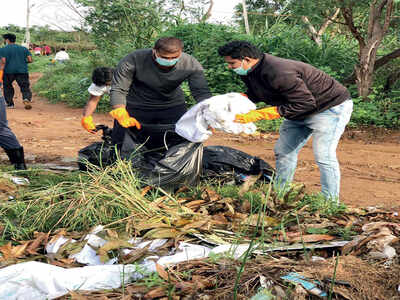 Lake clean-up team finds biomedical waste