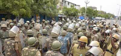 Madras HC orders CBI probe into police firing on anti-Sterlite protesters