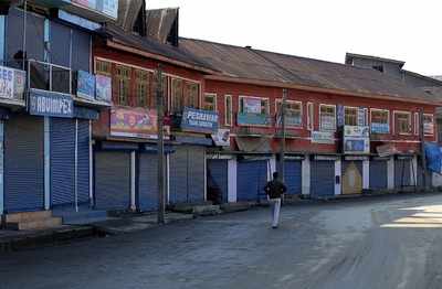 Kashmir shuts to mourn killing of youth