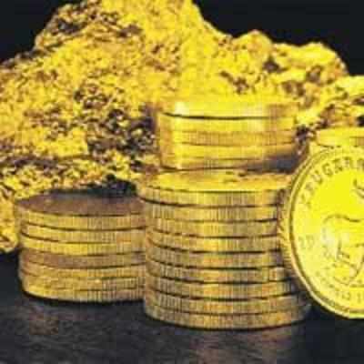 Gold declines further, but silver recovers