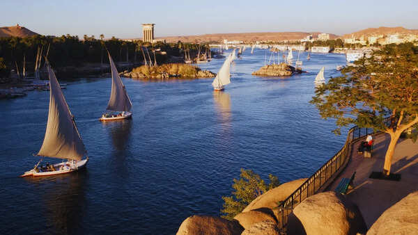 6 iconic destinations on the banks of the world’s longest river