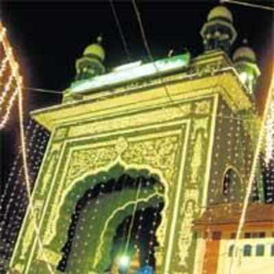 Mahim dargah seeks ISO nod