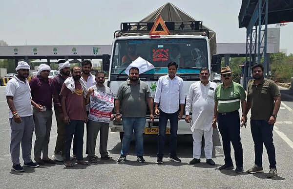 Transporters launch 3-day strike, halt Delhi-bound trucks at border points