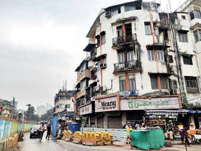Another building in Mahim tilts due to Metro construction; MMRCL advises 12 families to move out