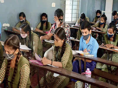Fee issue has parents & schools at loggerheads