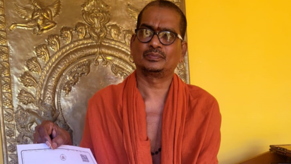 Disciple ousted after voicing concerns about Suriyanarkovil Adheenam pontiff’s marriage