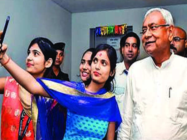 Bihar CM reviews renovation work at Bihar Museum