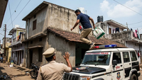 Peddler steals cop van in Chhattisgarh; getaway foiled by phone left inside