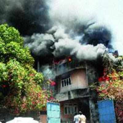 Fire at Pawane MIDC factories destroys goods worth crores