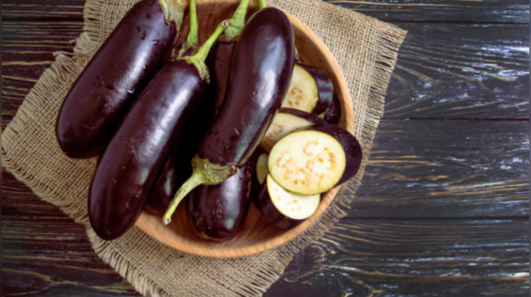 Nightshade vegetables (Brinjal, tomatoes)