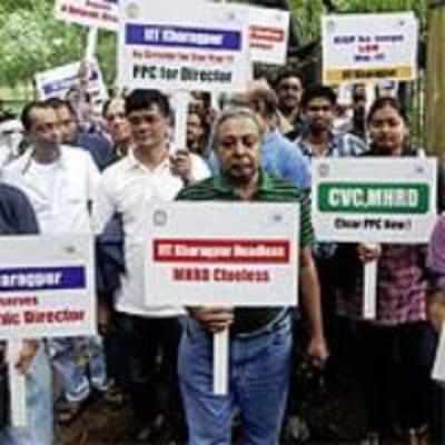 IIT Kharagpur Alumni Bangalore stage protest