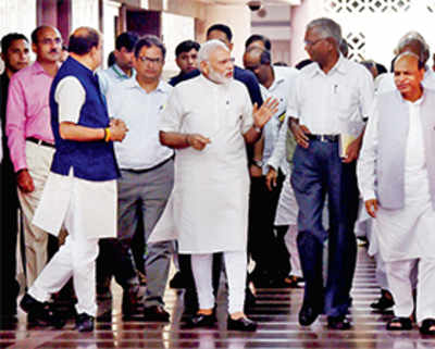 Modi lays out G(i)ST on eve of Monsoon session