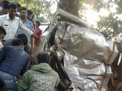 Seven Mumbaikars killed in car crash in Ratnagiri
