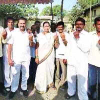 Residents queue up to cast their vote