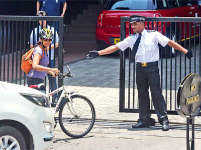 Mirror Test Drive: Sonali Kulkarni pedals through city, stopped at the gates of Mumbai’s luxury hotels