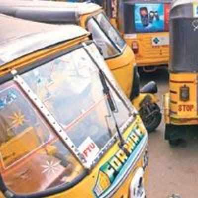 H'bad pays Rs 5 lakh extra per day to cheating autowallahs