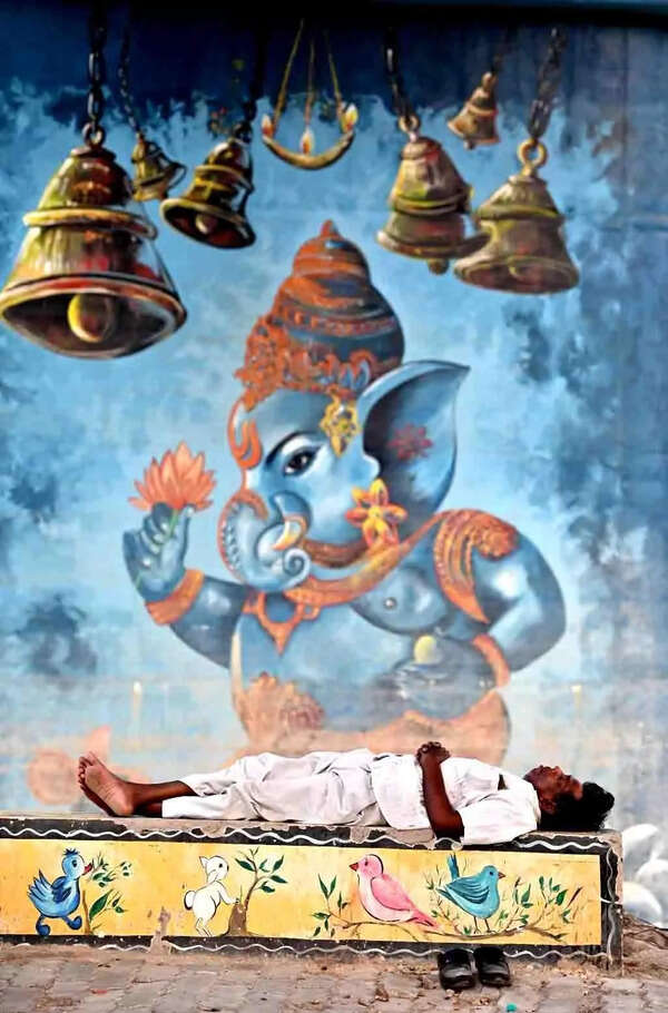 Jhansi sizzling at 45.6 degrees Celsius, Banda with 46.8 degree Celsius second hottest in state
