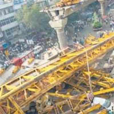 DELHI metro bridge COLLAPSEs, 2 killed