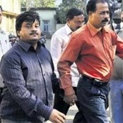 Out of ACB net, Joshi is now in police custody