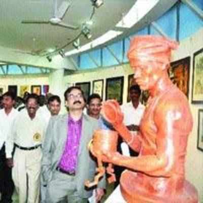 Artists from across state create art world at Thane
