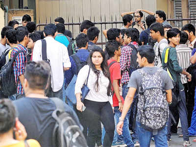 3.35L students to appear for HSC exams from today in Mumbai div