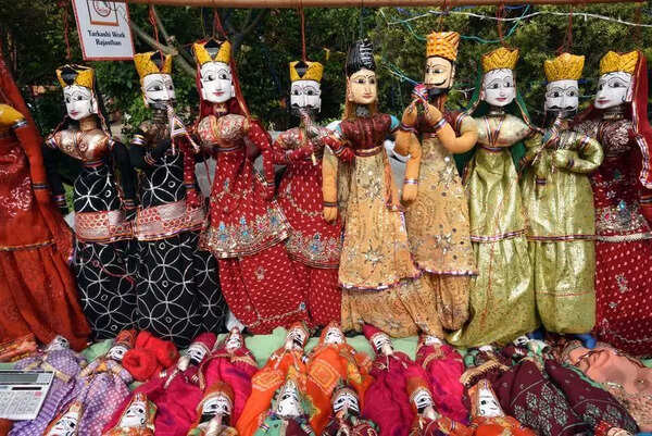 Exports of mehndi, stones, handicrafts to Gulf paused