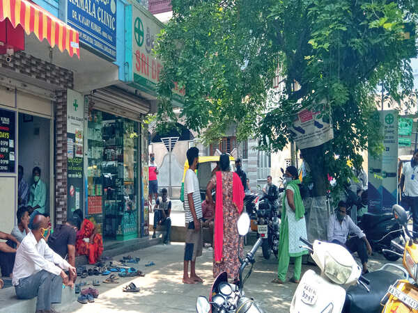 Patients flock to their neighbourhood clinics