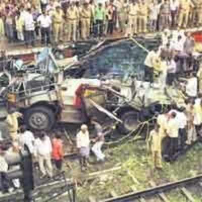 10 killed as bus falls on rail tracks at Howrah