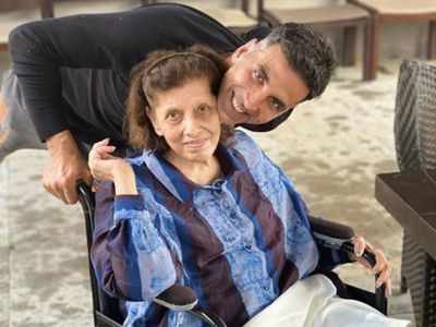 Dimple Kapadia's mother Betty Kapadia hospitalised