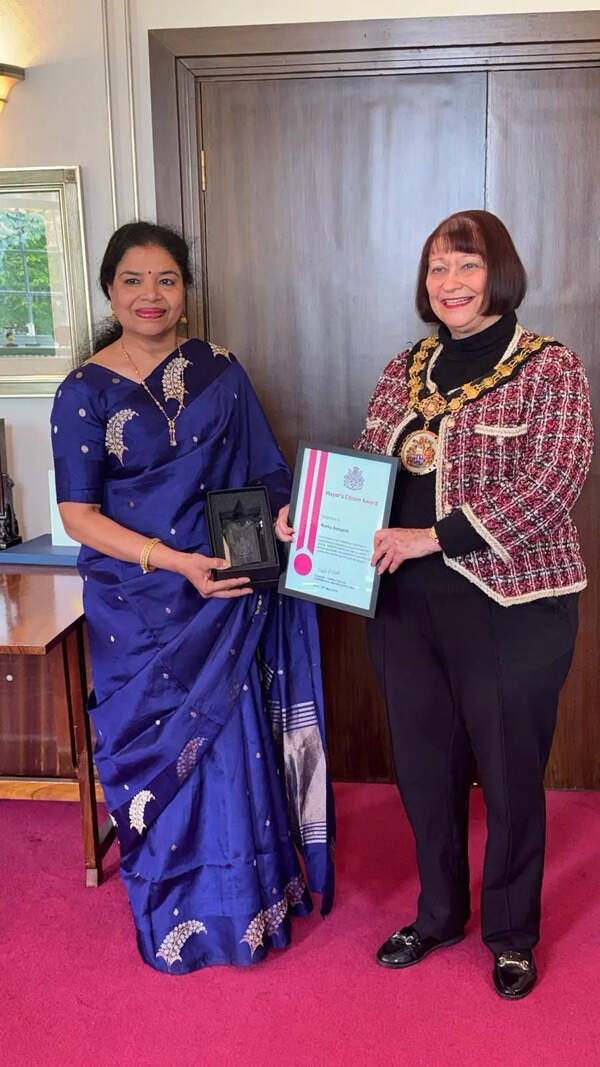 Odia expat in UK wins laurels for 25-yr-long voluntary services in critical care